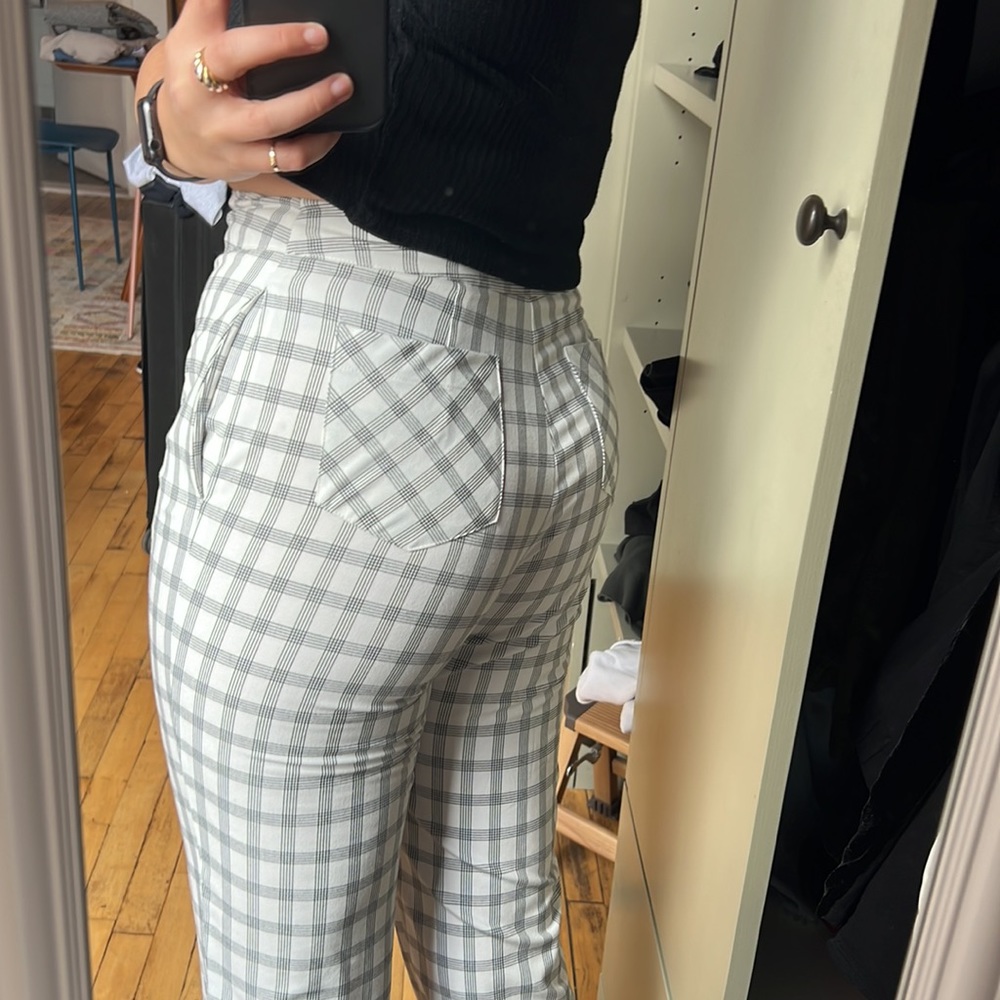 Danielle Bernstein White+Black Patterned Pants - image 4